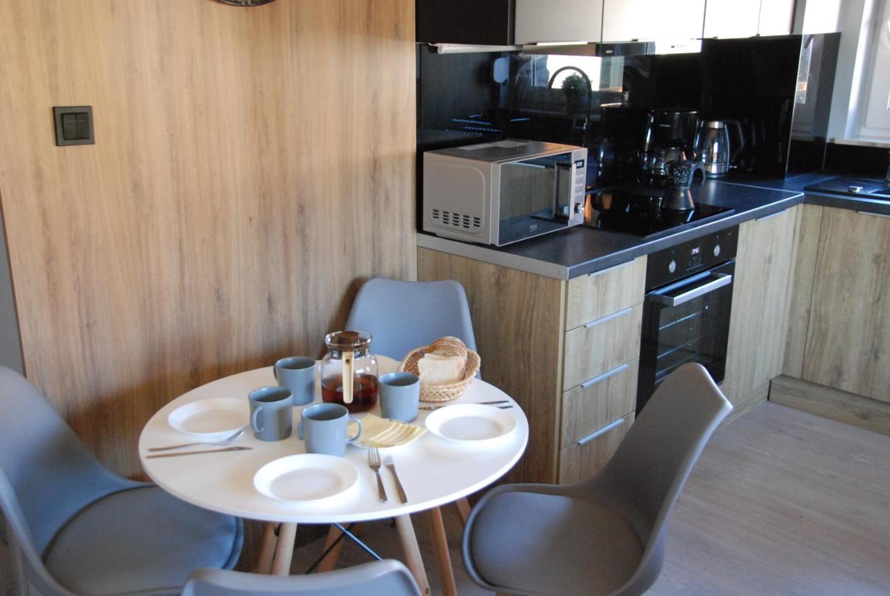 Apartament Modern Z Ogrodem ชกลาร์สกา ปอเรมบา ภายนอก รูปภาพ